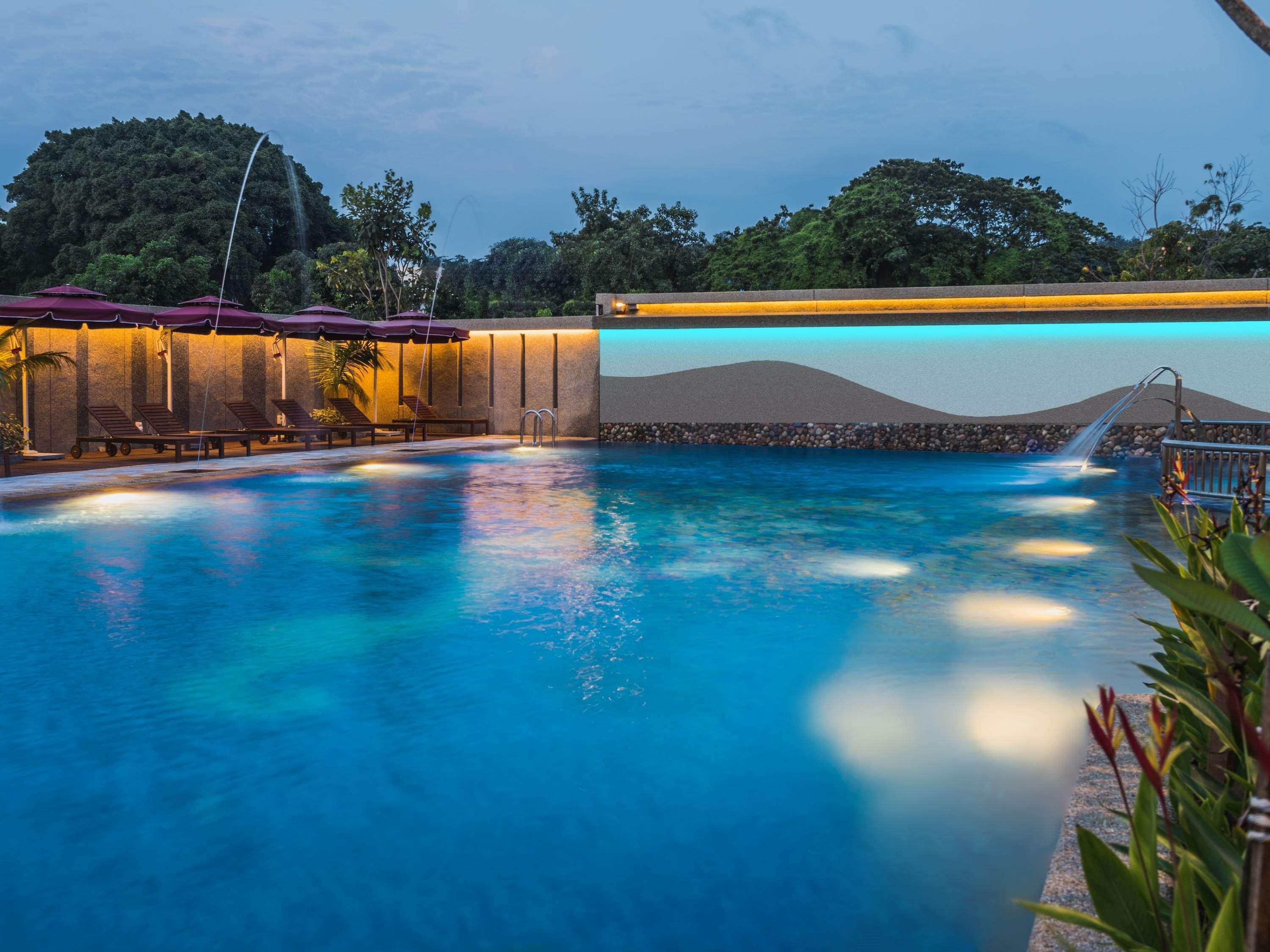 Ibis 4*